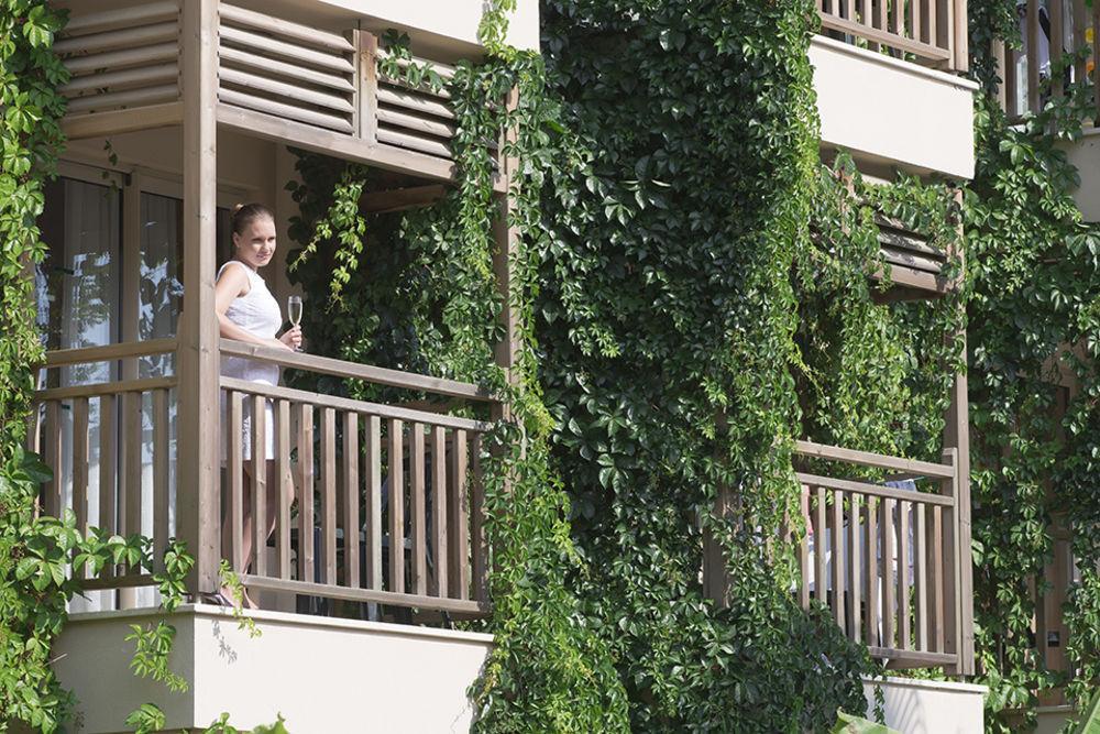 Garden 5* Side