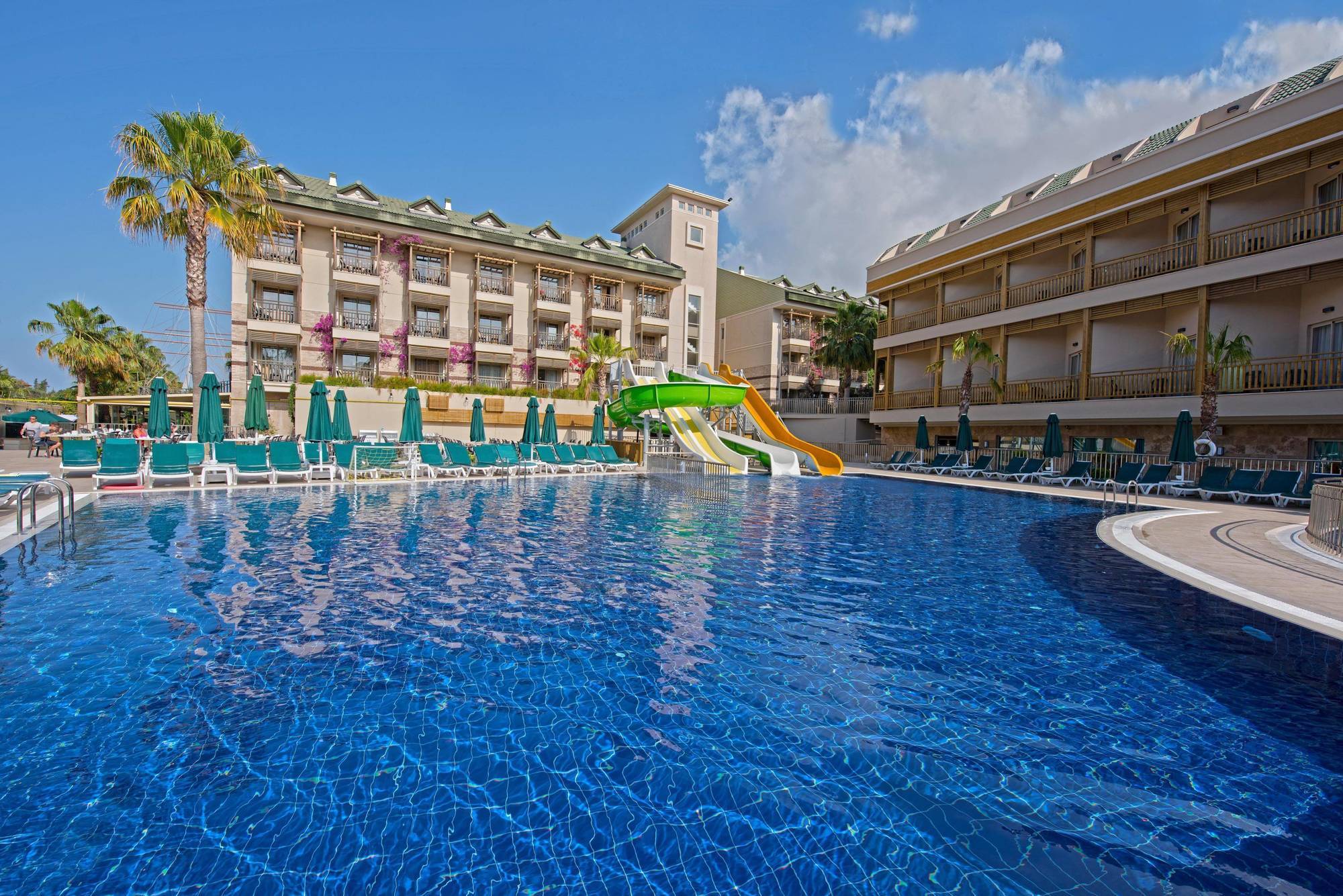 Hotel Garden Side